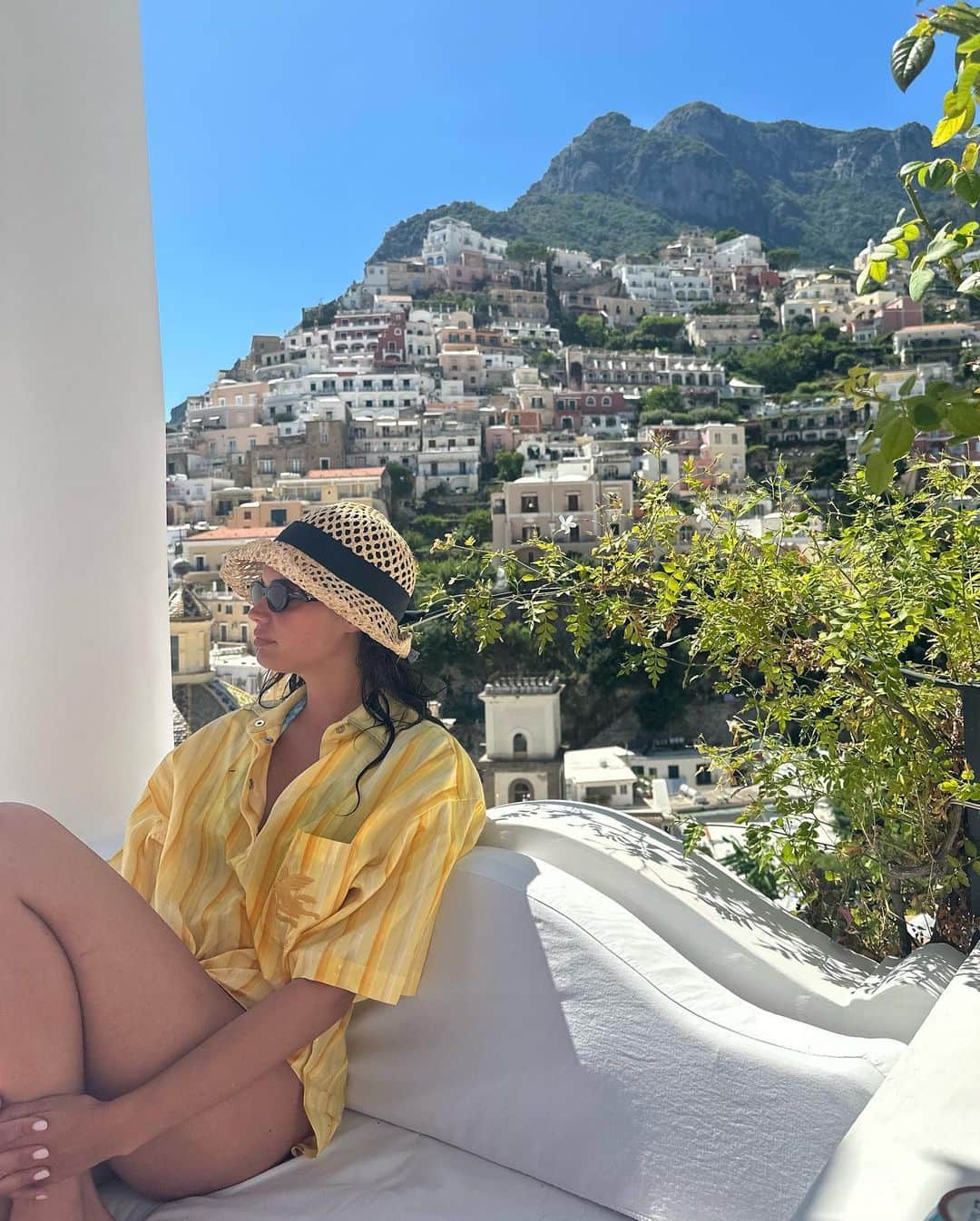 のインスタグラム：「Last one from Positano, I promise」
