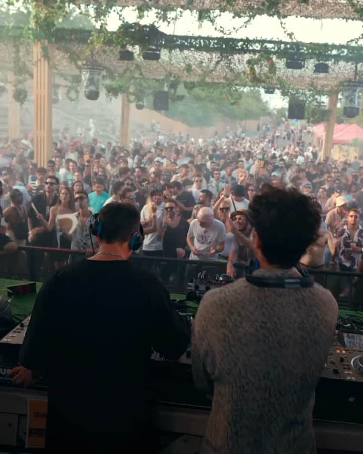 ハイメ・アルグエルスアリのインスタグラム：「Such a vibe last saturday at Brunch Electronik Festival with my bro @squire.music for our biggest show to date as @poleposition_ofc」