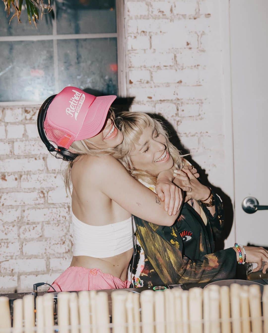 Carter Cruiseさんのインスタグラム写真 - (Carter CruiseInstagram)「see you tonight @longstoryshortparty!!! DM the party page for bottle service / table reservations :) COME JOIN THE CIRCLE CHILDREN!!!!   📸: @sk8orjuan」8月19日 5時05分 - cartercruise