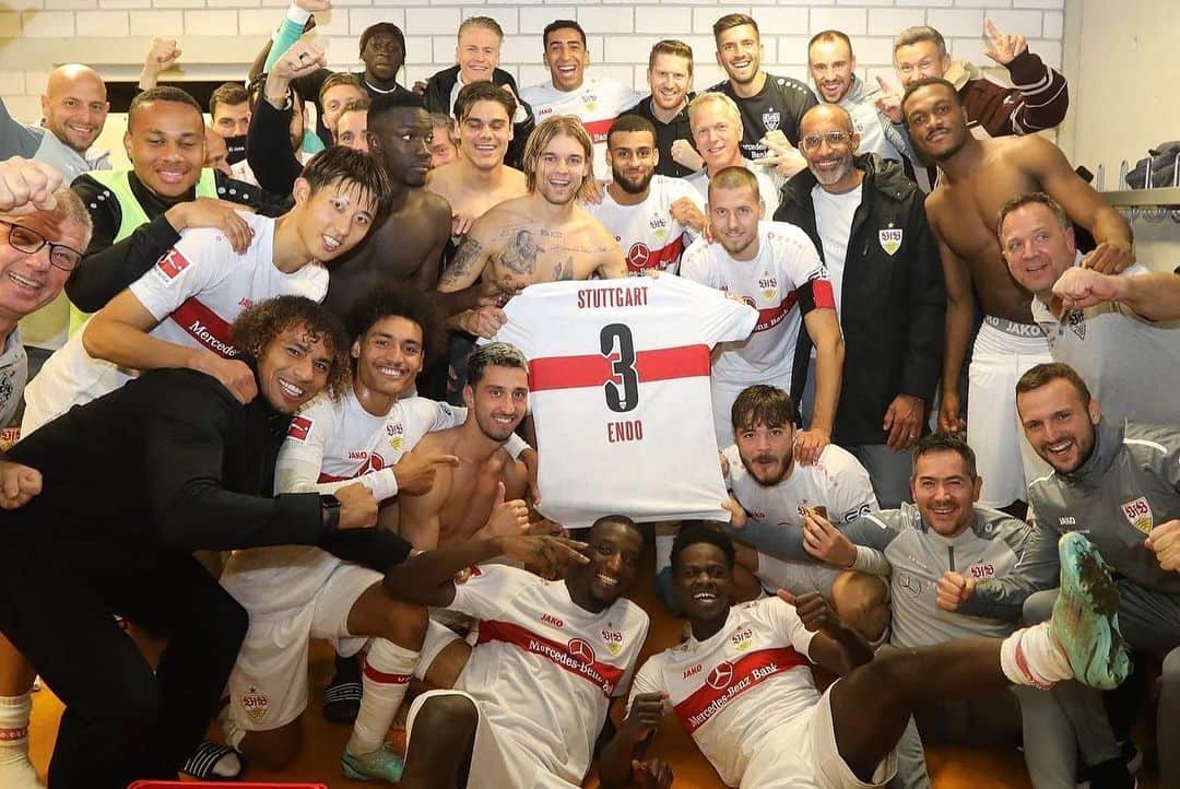 遠藤航さんのインスタグラム写真 - (遠藤航Instagram)「.. .Dear VfB Fans,  I would like to say thank you to all VfB fans. It was always an hour to lead the VfB on the field as a captain. We shared a lot of amazing memories and had the great experiences in the 4 seasons. I will never forget the time with you.  I wish this club and the fans all the best for the future.  Love you all  Wataru」8月19日 5時20分 - endowataru