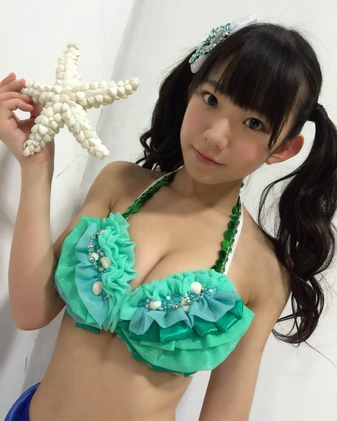 長澤茉里奈のインスタグラム：「おはよん🥹❤️  懐かしマーメイド🧜‍♀️  #marichuu#nagasawamarina#まりちゅう#長澤茉里奈#グラビア#グラビアアイドル#アイドル#水着#合法ロリ#合法ロリ巨乳 #bikinimodel#gravure#Gravureidol#japanesegirl」