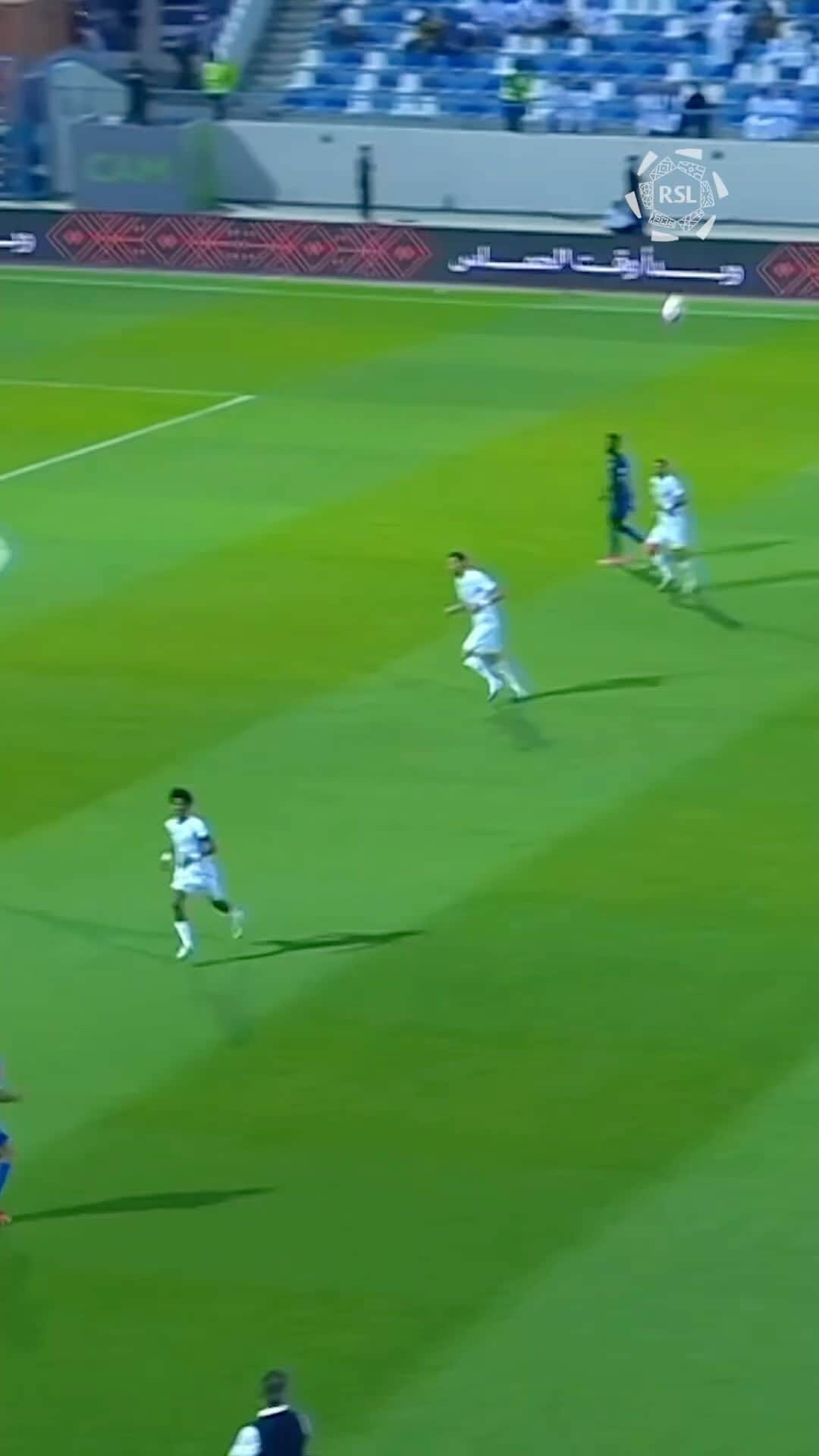 クリスティアン・テージョのインスタグラム：「⚽️⚽️ ‏🅰️  ‏@ctello91 is a magician 🪄   #دوري_روشن_السعودي | #roshnsaudileague | #yallarsl」