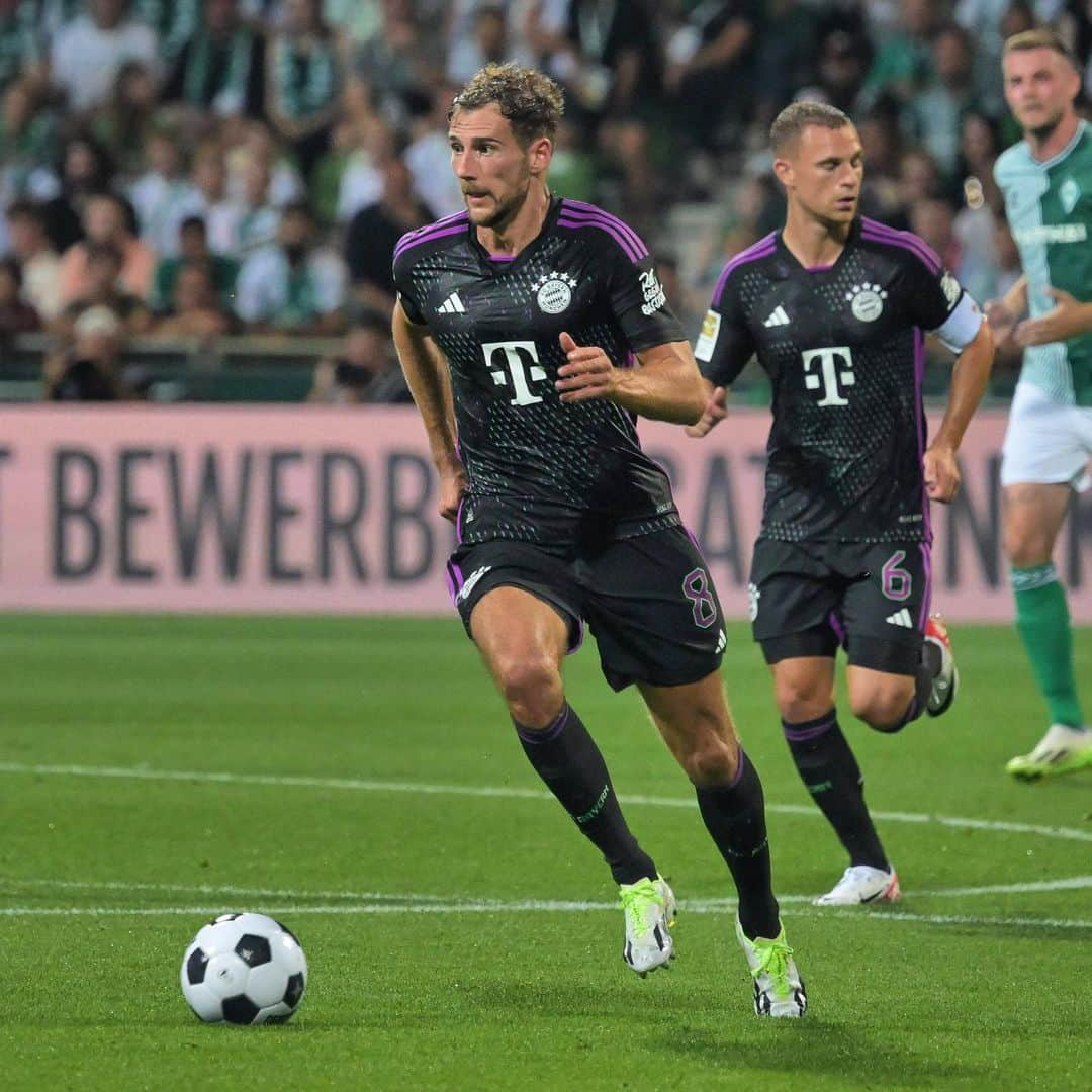 レオン・ゴレツカさんのインスタグラム写真 - (レオン・ゴレツカInstagram)「Guter Start in die neue Saison ! 💪🏼 brutaler Support von unseren Fans vor Ort 🙏🏻 @fcbayern」8月19日 7時25分 - leon_goretzka