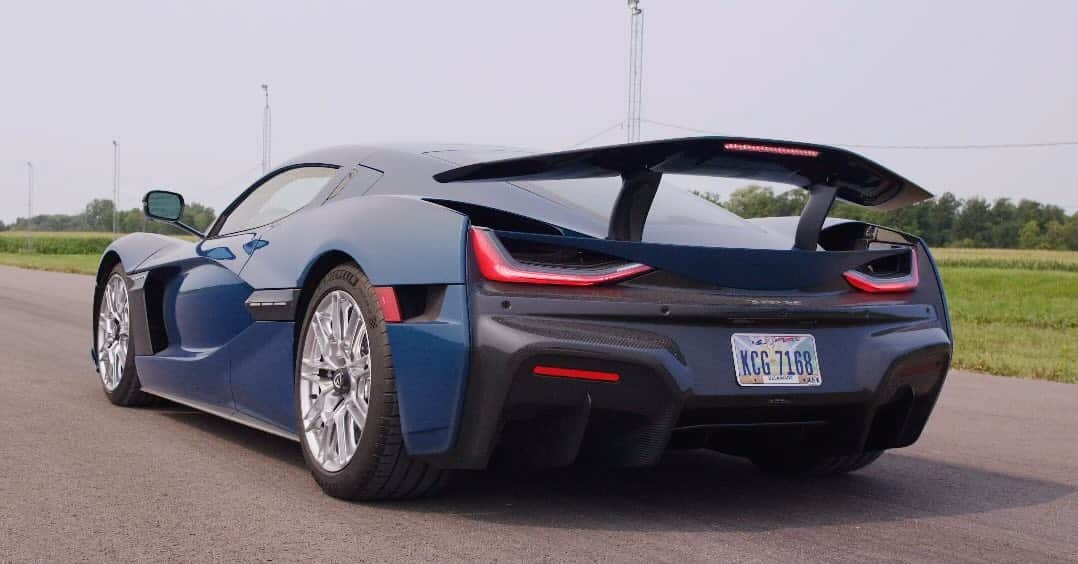 マーケス・ブラウンリーのインスタグラム：「Watch the Rimac Nevera recalibrate my conception of "fast" in realtime 😭」