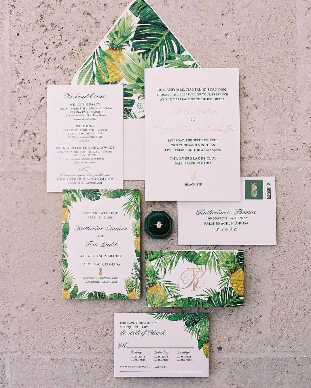 Ceci Johnsonのインスタグラム：「A perfect weekend for a wedding. Thank you to @poshpartygal for reminding us of this gorgeous palm-themed #palmbeachwedding 🌴   The couple personalized our ‘Golden Pineapple’ Wedding Collection and we added a custom monogram for their design.  Wedding Invitations and monogram design: @cecinewyork  Photographer: @erickelley  Planner: @poshpartygal   #palmbeachstyle  #palmbeachbride  #palmbeachwedding  #tropicalinvitations  #tropicalwedding  #weddinginvitation  #weddinginspiration  #cecinewyork  #beautifyyourworld」