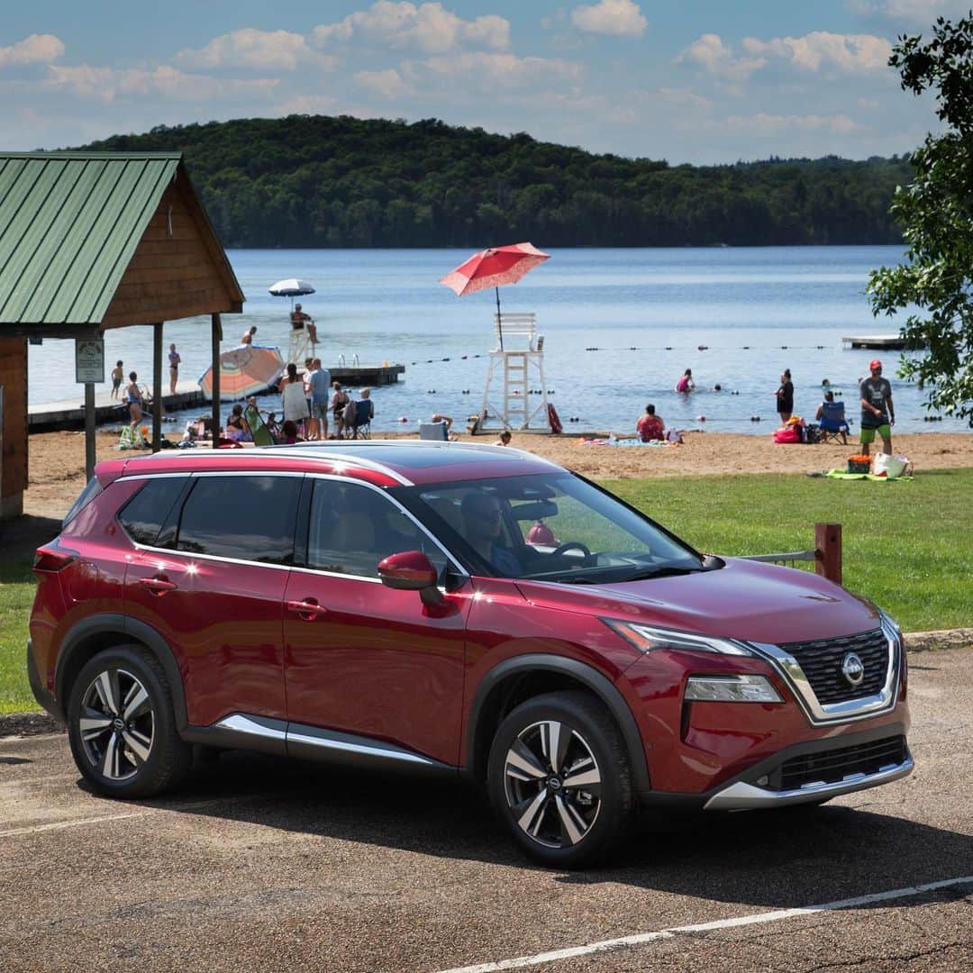 Nissanさんのインスタグラム写真 - (NissanInstagram)「This post is your sign to hop on your Nissan and go camping this summer! ☀️🏕️  #Nissan #NissanRogue #Rogue #SummerCamp #Camping #Summer #Lake」8月22日 22時30分 - nissan