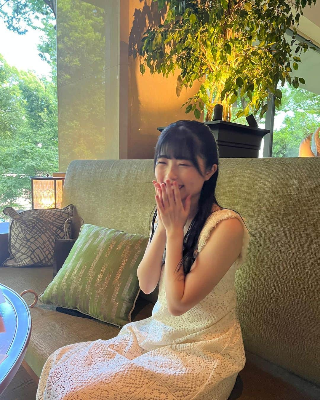 西田汐里さんのインスタグラム写真 - (西田汐里Instagram)「🌱  こばちゃんとアフタヌーンティーに行ってきました😊  ずっと一緒にいたけど 私こばのことなにも知らなかったんだなって思うくらい初めて聞く話が多くて楽しかった🤭  美味し楽しくてハッピー！！  #小林萌花 #西田汐里 #アフタヌーンティー #おめかし #会った #瞬間 #かわいい #って #言い合ったよ！ #beyooooonds」8月19日 20時33分 - shiori_nishida.official