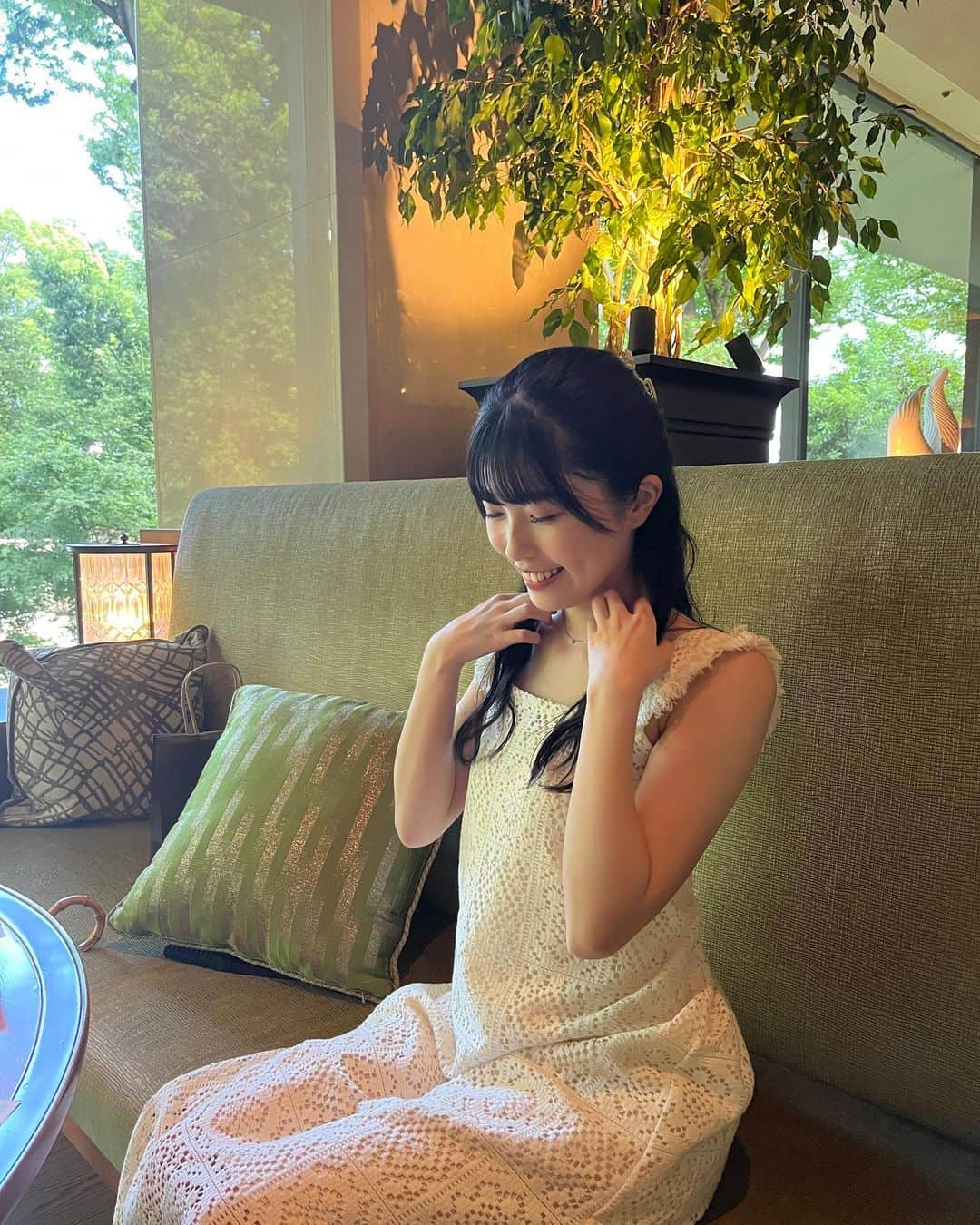 西田汐里さんのインスタグラム写真 - (西田汐里Instagram)「🌱  こばちゃんとアフタヌーンティーに行ってきました😊  ずっと一緒にいたけど 私こばのことなにも知らなかったんだなって思うくらい初めて聞く話が多くて楽しかった🤭  美味し楽しくてハッピー！！  #小林萌花 #西田汐里 #アフタヌーンティー #おめかし #会った #瞬間 #かわいい #って #言い合ったよ！ #beyooooonds」8月19日 20時33分 - shiori_nishida.official