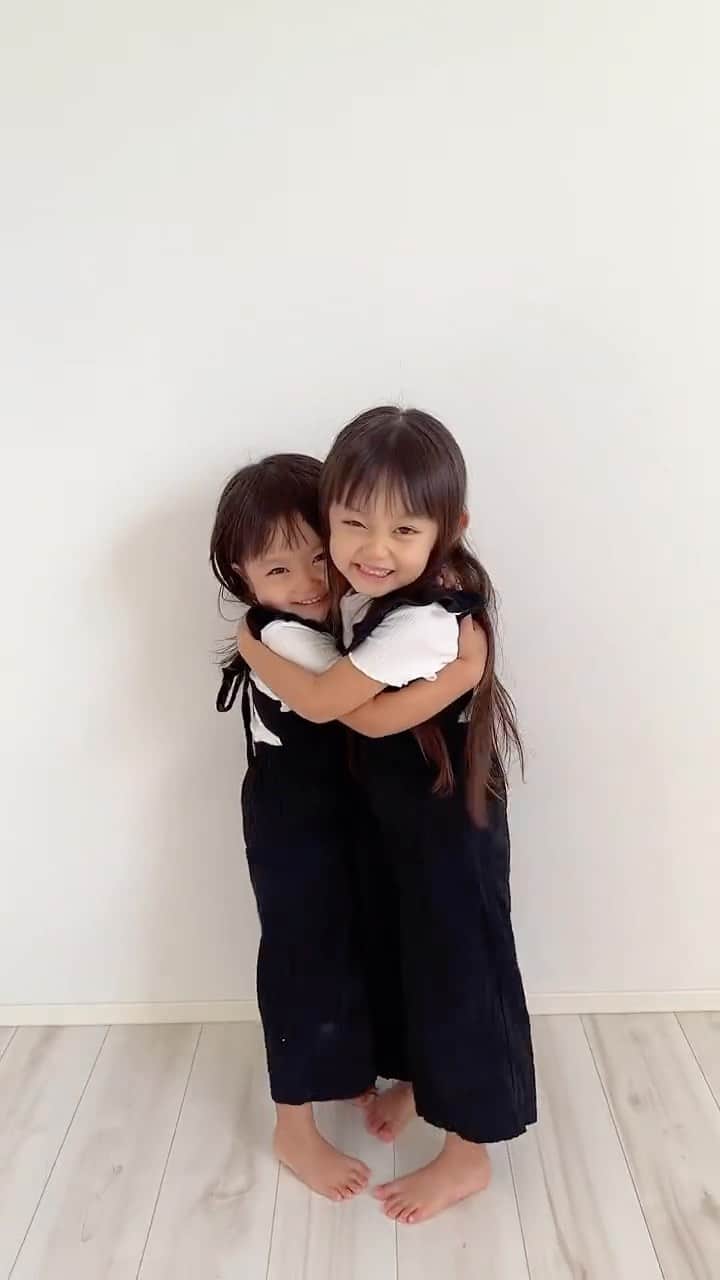 のインスタグラム：「ノリノリな2人🫶🏻」