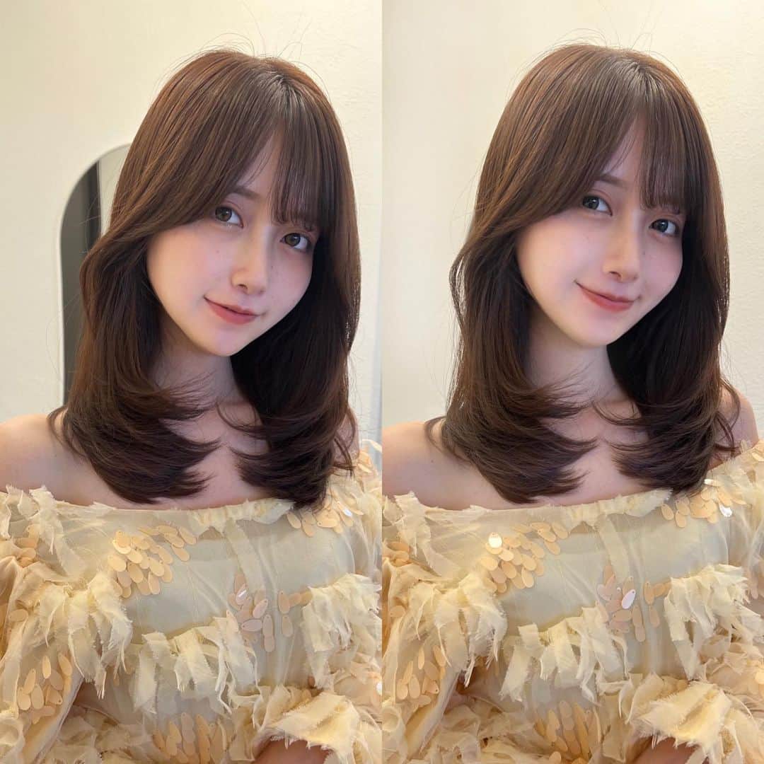 MIYUのインスタグラム：「Votan🌻 ヘアスタイルは大きめの内巻きワンカールでゆるめに💛 準備してもらったお洋服も可愛かった🪽  そのままの太め(40mm)のコテが欲しかったので、 おすすめしてもらったものをgetしました🫶 見た目も可愛くて使うのが楽しみ🐱  ▶︎Repit Square Bar 40mm  #repit #repitsquarebar #レピスクエアバー #韓国へア #ましかくアイロン」