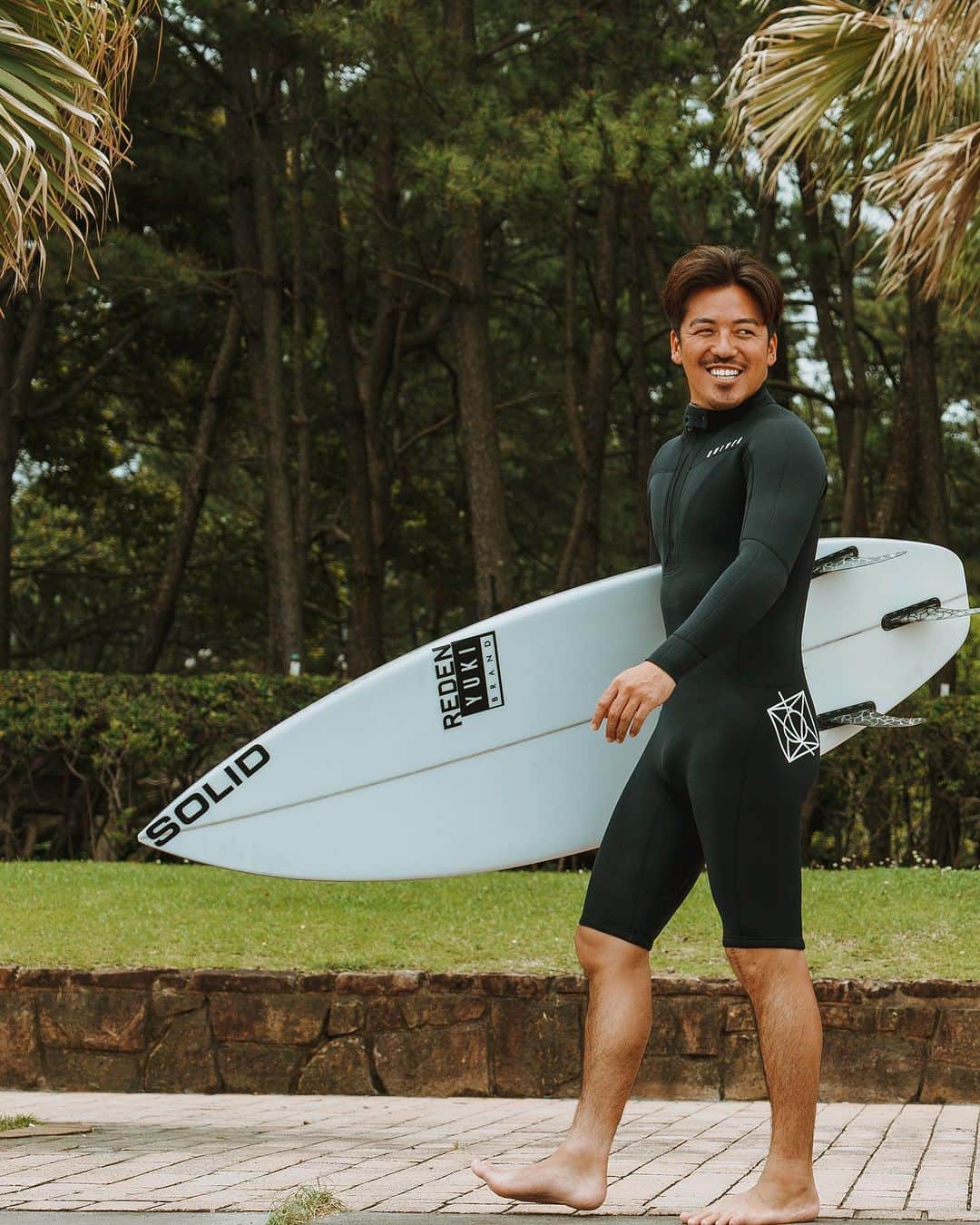 金尾玲生のインスタグラム：「.  なんか少し夜は風が冷たくなってきた気がする。  8月も半分終わったし、 夏も終わるなー。  日本の夏短すぎるよー  PC @dillphotodelic」