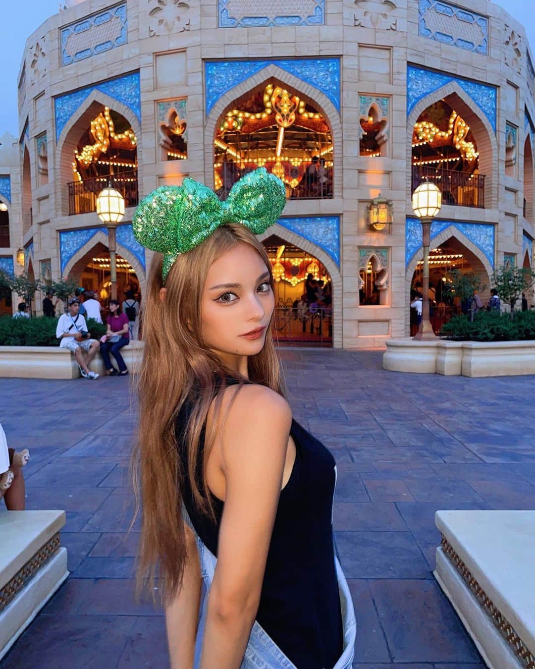 小田愛実（まぁみ）のインスタグラム：「ディズニー率多め🏰🐭🎀🩷  この日はカチューシャ無くさなかった😭暑すぎて髪の毛ボサボサwww」