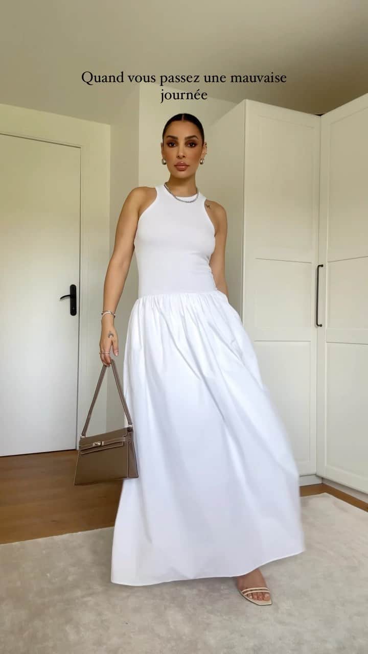 sananasのインスタグラム：「Cette robe is la crème de la crème👌🏻👗Simple et à la fois efficace ! Avec des sandales ou des ballerines c’est un MUST 😍 Je sais que les pièces @thefrankieshop sont souvent en rupture mais sachez que vous avez des robes similaire chez @andotherstories (réf : 1164087002 ou réf : 1196698001 pour une version bustier) mais aussi chez @cosstores (réf : 1164425002) je vous mets les liens en Story 😘 👡 Sandales @therow  👜 Sac Kelly Elan @hermes   #whitedress #perfectdress #lapetiterobeblanche」