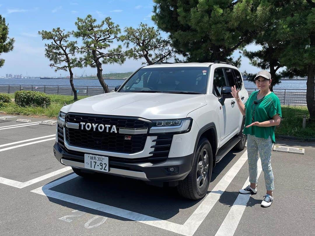 竹岡圭さんのインスタグラム写真 - (竹岡圭Instagram)「圭Tube🩷こちら公開されておりまーす🫡しかし毎日暑い🥵  ランドクルーザーGRスポーツ↓ https://youtu.be/g9zMzBAe8B0  タントカスタム↓ https://youtu.be/z-fnObCXns8  #ランドクルーザー　#ランドクルーザーGRスポーツ #GRスポーツ　#タントカスタム　#トヨタ #ダイハツ #圭Tube #圭チューブ #竹岡圭」8月19日 19時43分 - kei_takeoka