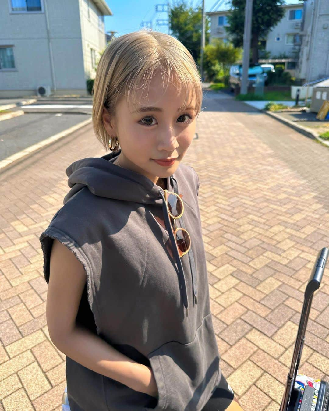 田辺莉咲子のインスタグラム：「明日から少しの間お家を離れて お仕事行ってきます🚢💕 ドキドキ…わくわく ちょっと勇気がいるけど、楽しんでやっていこ〜 明日もみんなで頑張るぞ✌︎」