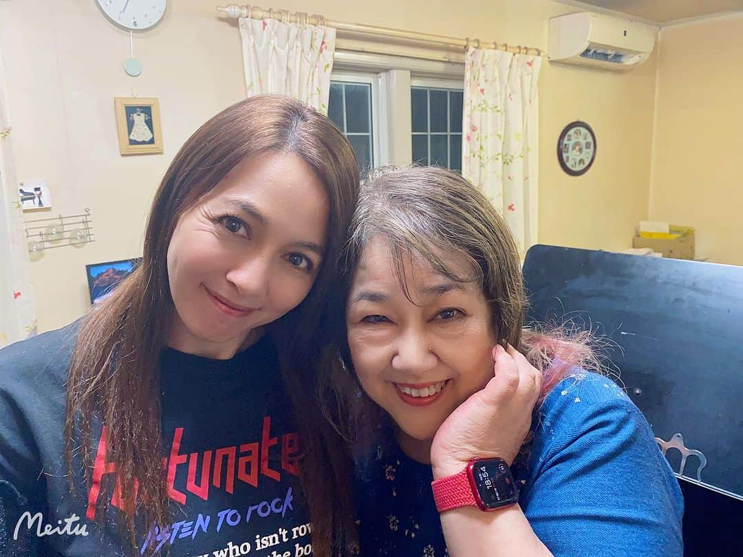 小坂明子のインスタグラム：「猛烈愛を込めて準備中‼️💕🌙🐰  9/24日　 ANZA∞小坂明子 未来が過去になる日　 配信チケット絶賛発売中‼️‼️‼️」