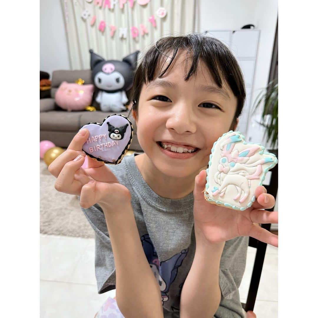 EMIのインスタグラム：「⭐︎ HAPPY 9th BIRTHDAY❤️ #birthday #818」