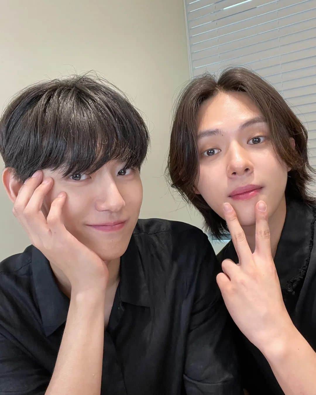 ソン・ヒョヌのインスタグラム：「도윤이행님과😄」