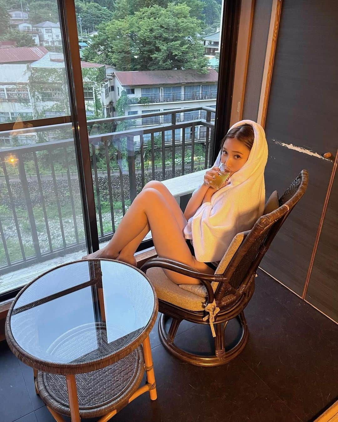 のインスタグラム：「茶たいむ🍵♨︎ 夏はまだまだ終わらない？？？？？ ・ #cyberjapan #cjd_rina #cyberjapandancers」