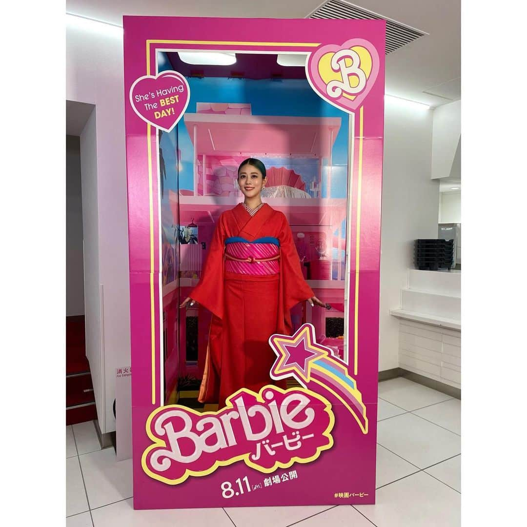 高畑充希さんのインスタグラム写真 - (高畑充希Instagram)「👙👛🌸🍬🏄‍♀️🛍️  My new box 　　My new case💓  #barbie  #barbiemovie  #kimono_version  映画を、 観てくれてありがとう☺️」8月19日 20時14分 - mitsuki_takahata