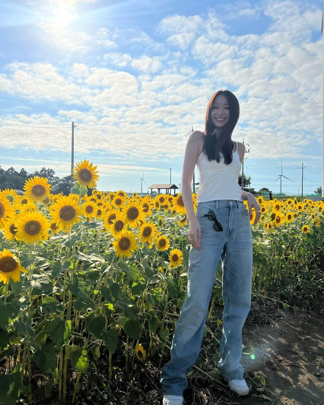 鹿沼憂妃さんのインスタグラム写真 - (鹿沼憂妃Instagram)「LOVE🌻 . #最初の2枚 #いもーとにあれやこれや文句言って撮ってもろた写真 #汗だくになって撮ってくれてた #ありがとごめんよ笑 #ちゅき」8月19日 11時27分 - shika_0225