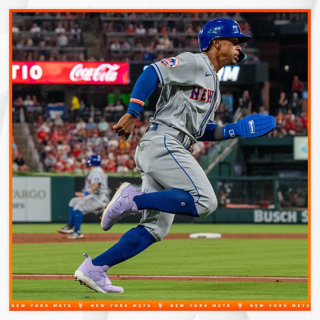 ニューヨーク・メッツさんのインスタグラム写真 - (ニューヨーク・メッツInstagram)「Friday night dub 🙌 #MetsWin #LGM」8月19日 11時59分 - mets