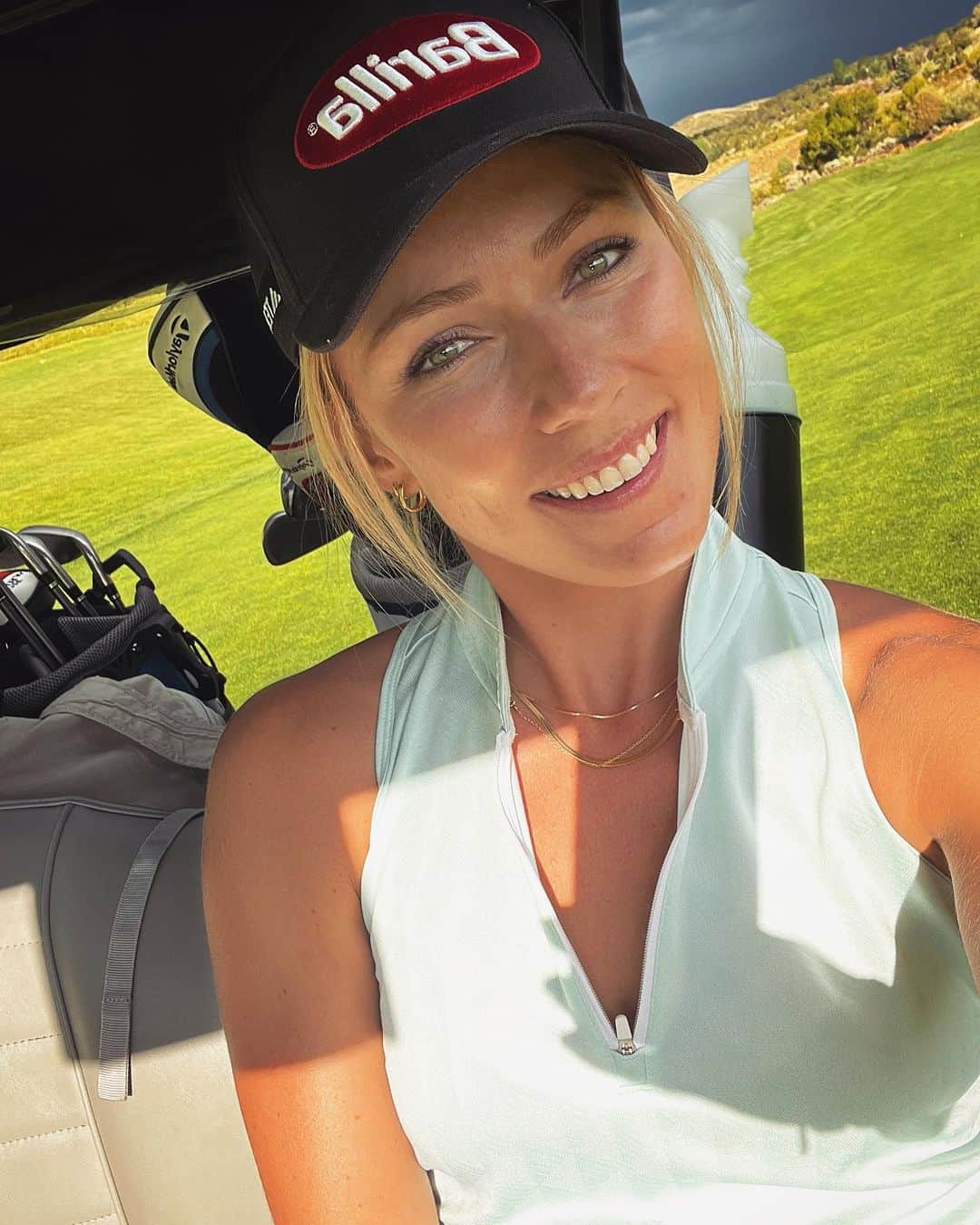 ミカエラ・シフリンのインスタグラム：「golf era 💫  @cordillera__co」