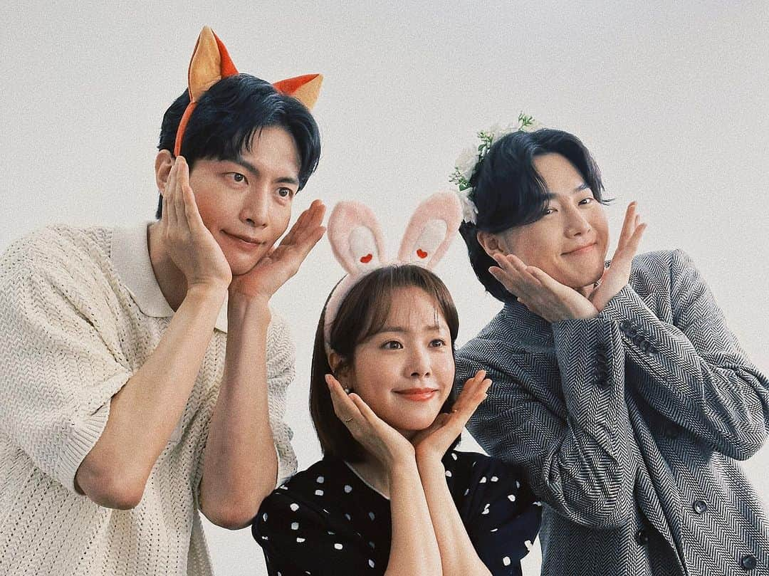 ハン・ジミンのインスタグラム：「. 힙하게 🦊🐰👼🏻 오늘,내일밤 3,4회✔️JTBC! 10:30 🕥  사이코믹스릴러 #힙하게#behindyourtouch  #jtbc #Netflix #TVING」