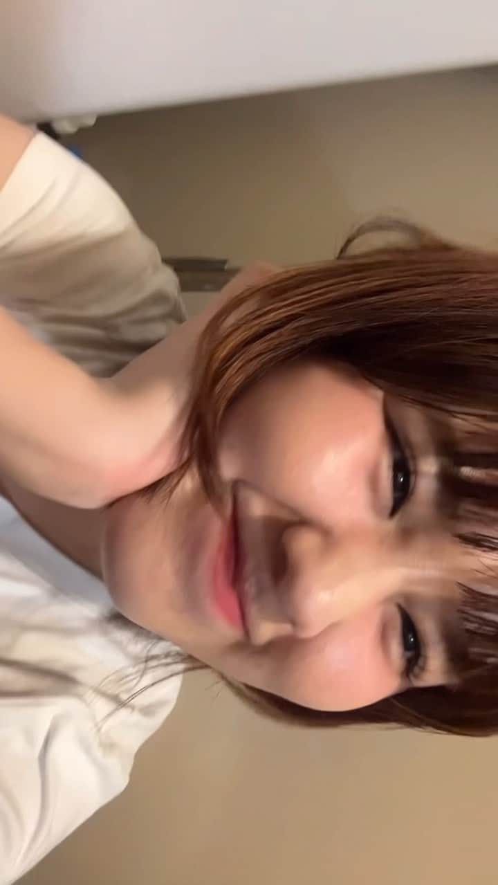 池田レイラのインスタグラム：「実は赤ウルフだった時代があったりしたりなんたり…🫣 今はもう赤じゃないけど！😳」