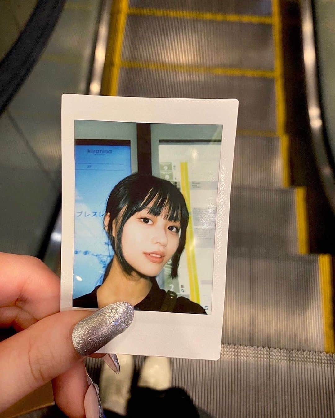 多田成美さんのインスタグラム写真 - (多田成美Instagram)「友達が撮ってくれました。 チェキ大好き☺︎」8月19日 13時04分 - narumitada_official