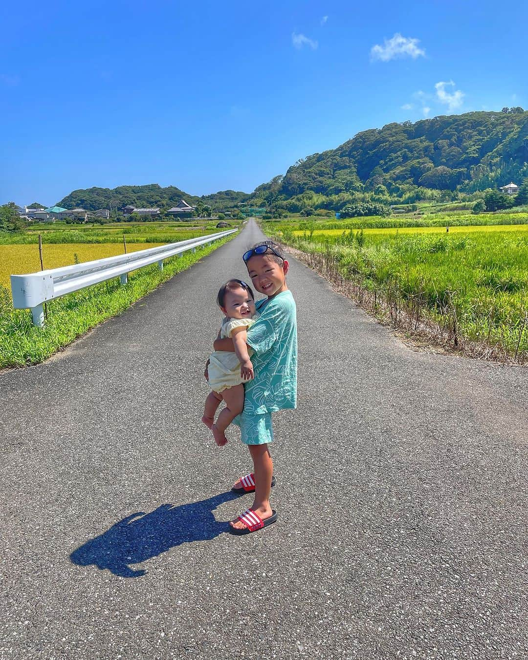 渡部太基さんのインスタグラム写真 - (渡部太基Instagram)「. #わたべんちのお盆休み 🤙 #☀️ #🏖️ #🍉 #🌻 #🌊」8月19日 13時09分 - daikick7