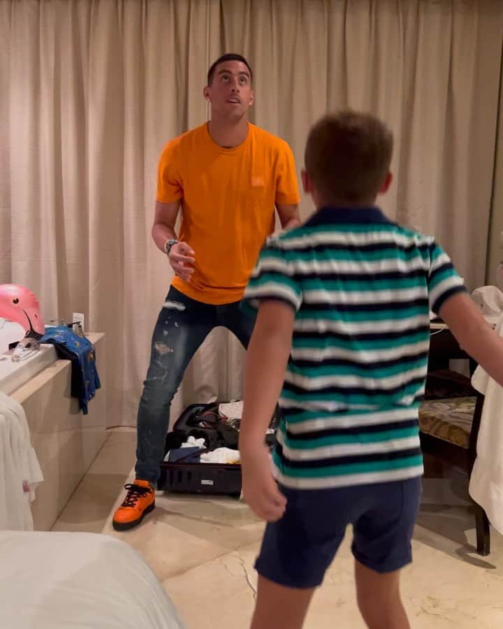 ロヘリオ・フネス・モリのインスタグラム：「Felices 9 añitos Valentin de mi vida!!! Se feliz siempre. 🎉❤️🙏🏽」