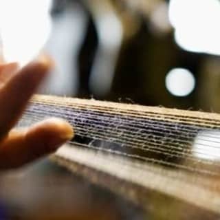 のインスタグラム：「All steps before the weaving are as important as the weaving. Crafting Dormeuil fabrics requires high end fibres and a particular attention to details.  #dormeuil #luxurytailoring #tailormade #luxuryfabrics #bespoketailoring #luxurynaturalfibers #ethicalcloth #sustainablefashion #sustainableluxury #1842paris」