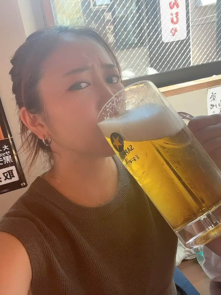 森詩織のインスタグラム：「酒飲んでる動画しかないのなぁぜなぁぜ？ そろそろイベントやりたいね🍺 そしたら来てくれる？？ #酒もり」