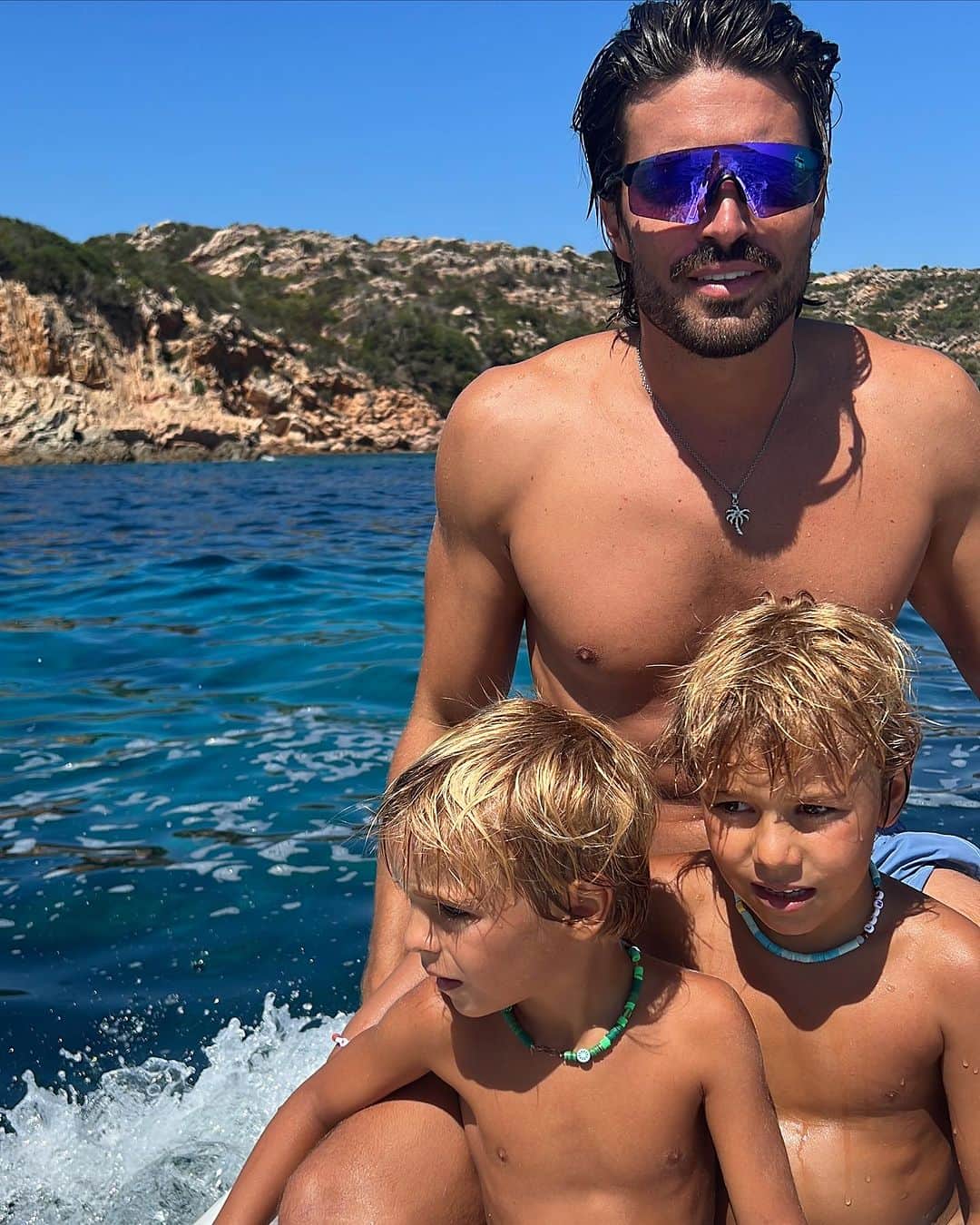 Mariano Di Vaioのインスタグラム：「🌊 camera roll by the sea」