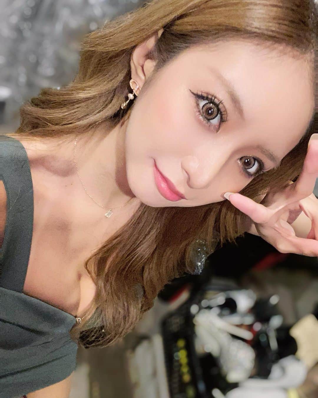 月瀬のあのインスタグラム：「. 今月も残り半月きりました( ' ' )♡ まだまだ入店祝いお待ちしてます🎉笑 そういえばゴルフデビューしました⛳️ まだまだ下手くそなので お遊びゴルフでいいよって方は ぜひお誘いください🥹✨笑」