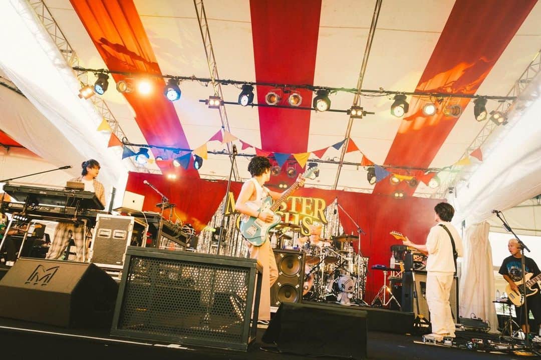 北村匠海のインスタグラム：「モンバス！！ 初参戦でした。良いフェスだ。 熱すぎた。暑すぎた。 ありがとうございました。」