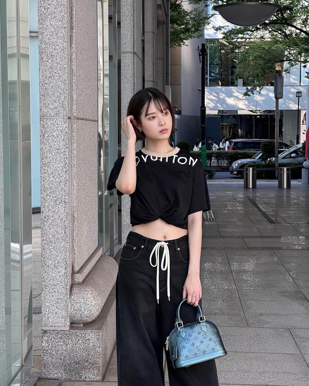 松本愛（まあぴぴ）さんのインスタグラム写真 - (松本愛（まあぴぴ）Instagram)「今日の私服🏷️  デニム暑すぎたよ〜〜！！🫠  Tops #louisvuitton  Pants #mm6 Bag #louisvuittonbags  Shoes #louisvuittonshoes」8月19日 20時42分 - aimatsumoto_45