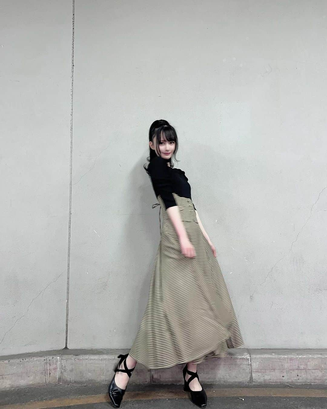 山本望叶さんのインスタグラム写真 - (山本望叶Instagram)「外ハネポニーテール♥  #ootd #code #コーデ #ワンピースコーデ #dazzlin #eatme #ポニーテール」8月19日 20時42分 - mikana.yamamoto