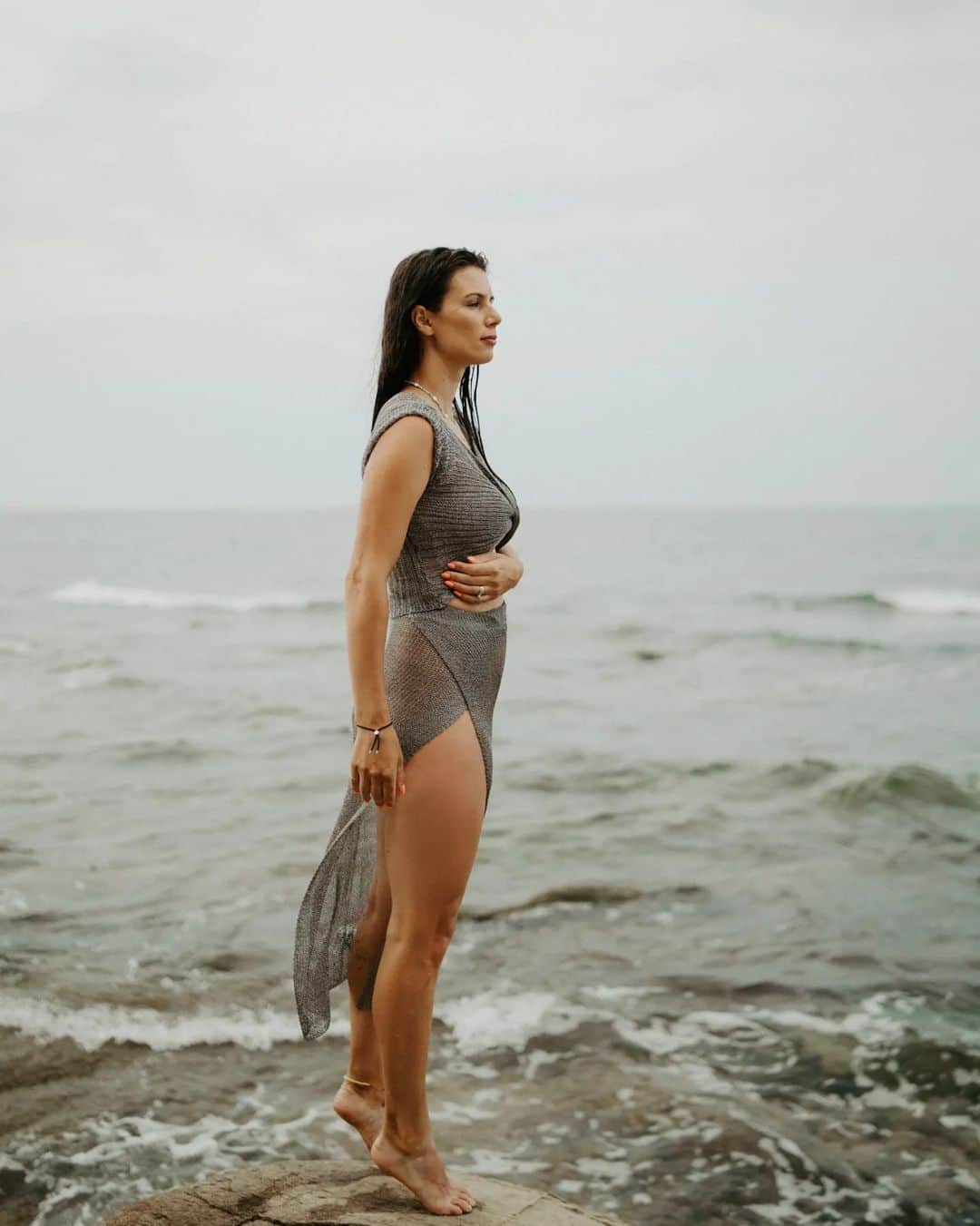 ツベタナ・ピロンコバのインスタグラム：「"Time is free, but it’s priceless. You can’t own it, but you can use it. You can’t keep it, but you can spend it. Once you’ve lost it you can never get it back" #quotes」