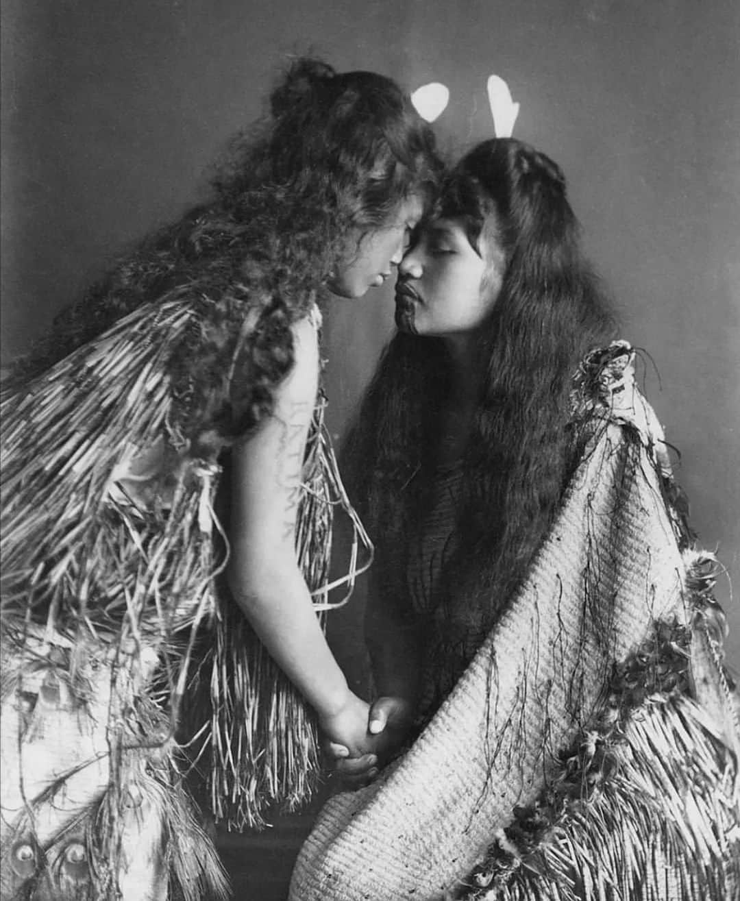 Meganのインスタグラム：「Māori women in Hongi greeting, New Zealand, 1915 💛 photo by Arthur James Iles via 〰️ @equator  . . . . #newzealand #portrait #maori #women」