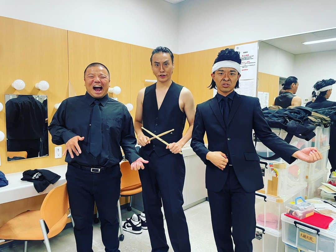 爆ノ介さんのインスタグラム写真 - (爆ノ介Instagram)「昨日のZeppNambaのやすともお姉さんの黒白歌合戦楽しすぎた！！  マジで楽しすぎたぞ！！！  TOKIOさんのパートで松岡さんやらせてもらったよ！  いつか生音でチャレンジしたい！  #黒白歌合戦」8月19日 16時16分 - bakunosuke