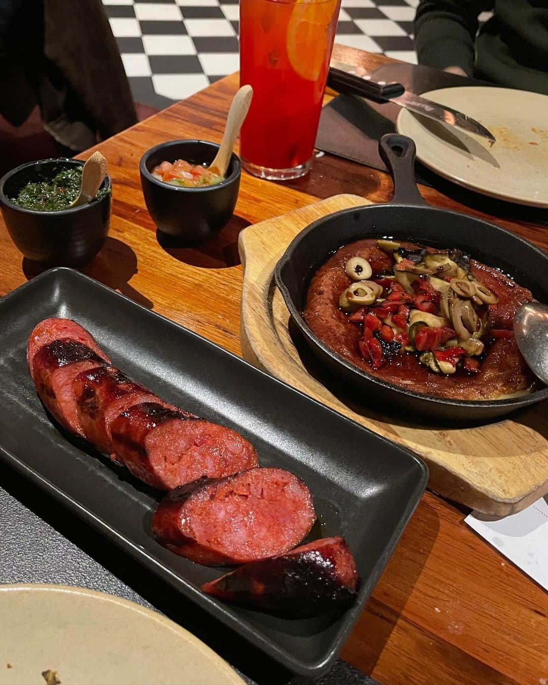 小林恵月さんのインスタグラム写真 - (小林恵月Instagram)「・ 📍 Palermo - Melbourne CBD アルゼンチン料理が食べれるステーキからデザートまでとっても美味しいレストラン🇦🇷🍽️🍷✨ ステーキも美味しいけど、 ここのFlanがとっても濃厚で美味しいの🤤❣️ 教えていただいておいしくてすぐにレストランの名前覚えた😂👍」8月19日 16時16分 - ezuki_kobayashi
