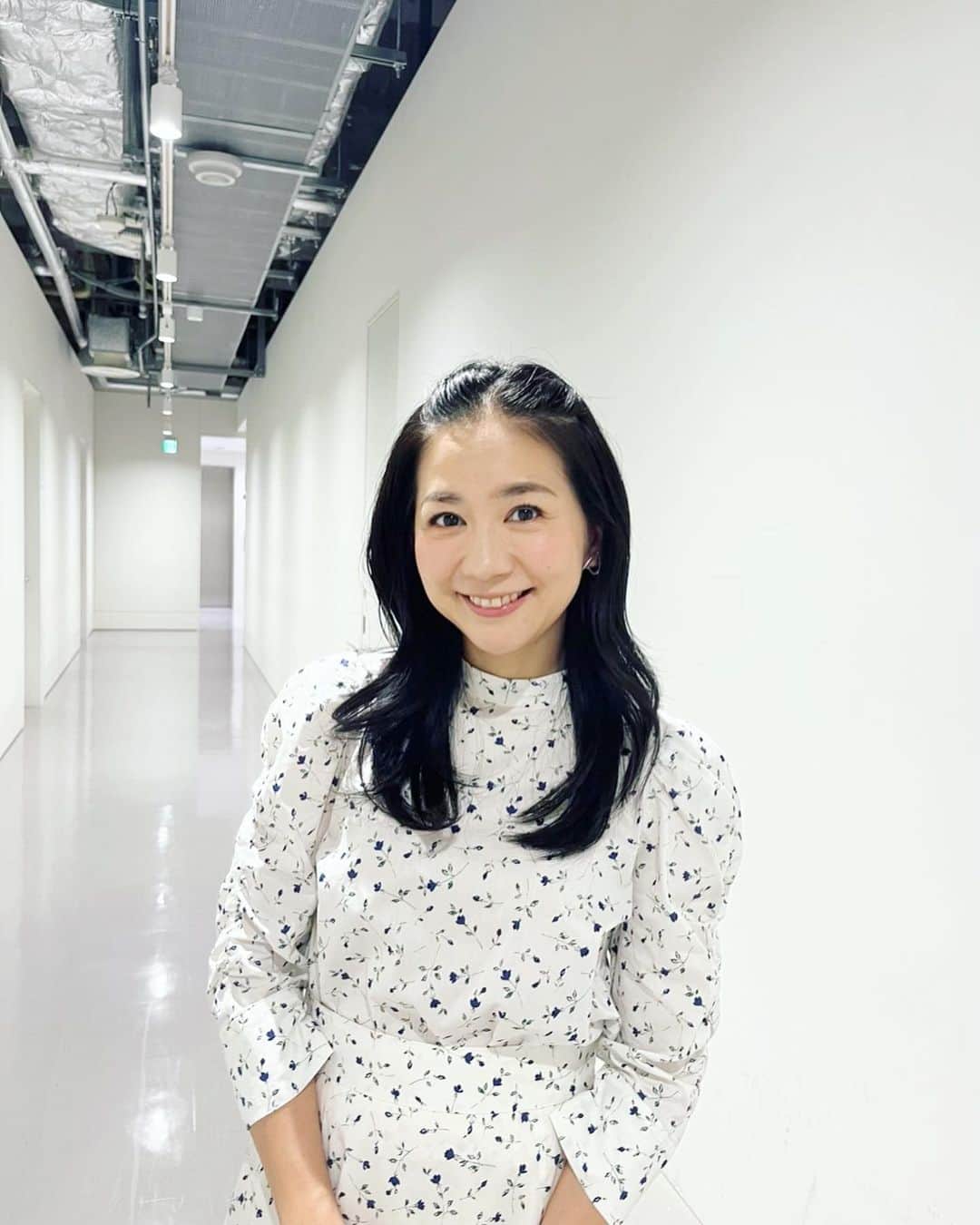 のインスタグラム：「今夜放送です！ぜひご覧ください！😊  日本テレビ「嗚呼‼︎みんなの動物園」 8月19日(土)19:00-19:56  blouse、skirt @la_boutique_bonbon_official」
