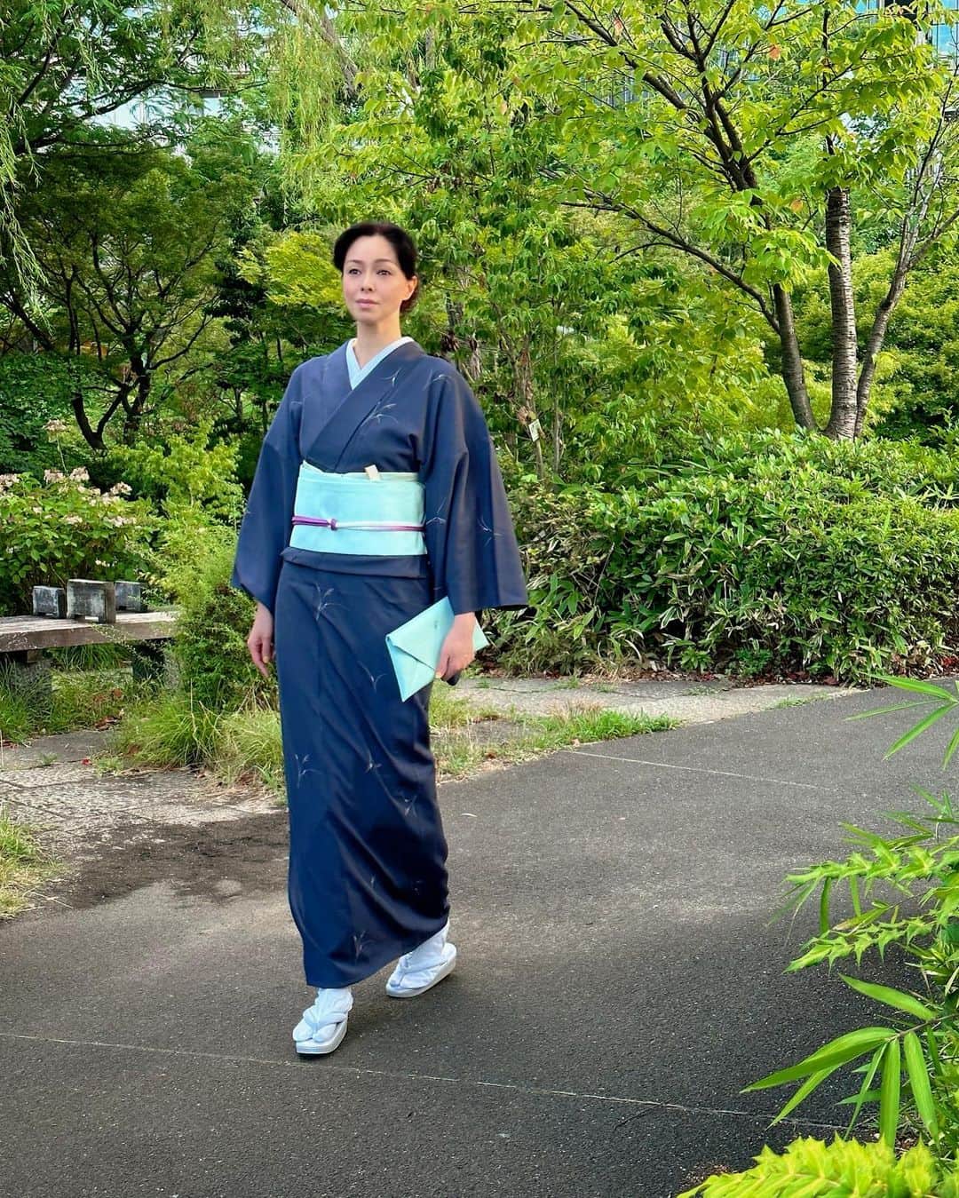 川原亜矢子のインスタグラム：「残暑🎐 #tokyo #summer #kimono #shavedice #東京 #かき氷 #着物 #夏着物」