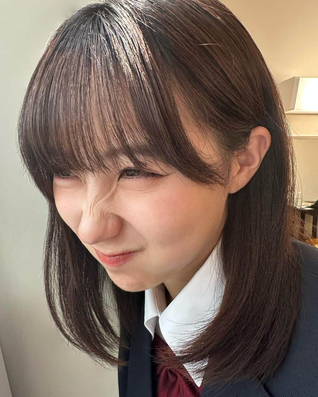 田中美久さんのインスタグラム写真 - (田中美久Instagram)「制服🐭✨🎀 まだまだいけちゃうょ  8枚目のタグ付けの仕方は、莉子に教えてもらいました⁇  いつメンの3人です。  #最高の教師　#ドラマ #日テレ　 #寺本莉緒 #莉子　#田中美久　 #iPhone14 #無加工カメラ」8月19日 16時54分 - mikumonmon_48