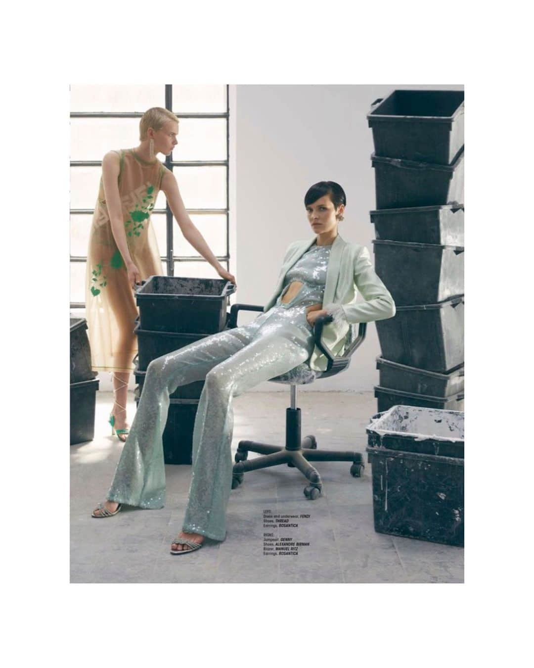 ジェニーのインスタグラム：「Genny Spring Summer 2023 for @lofficielmonaco   Photography: @domenicopetralia_ph  Styling: @womanwhostyle  Model: @ilseroffel  @yuliya_paul   #GennyEditorials  #Genny #SS23」