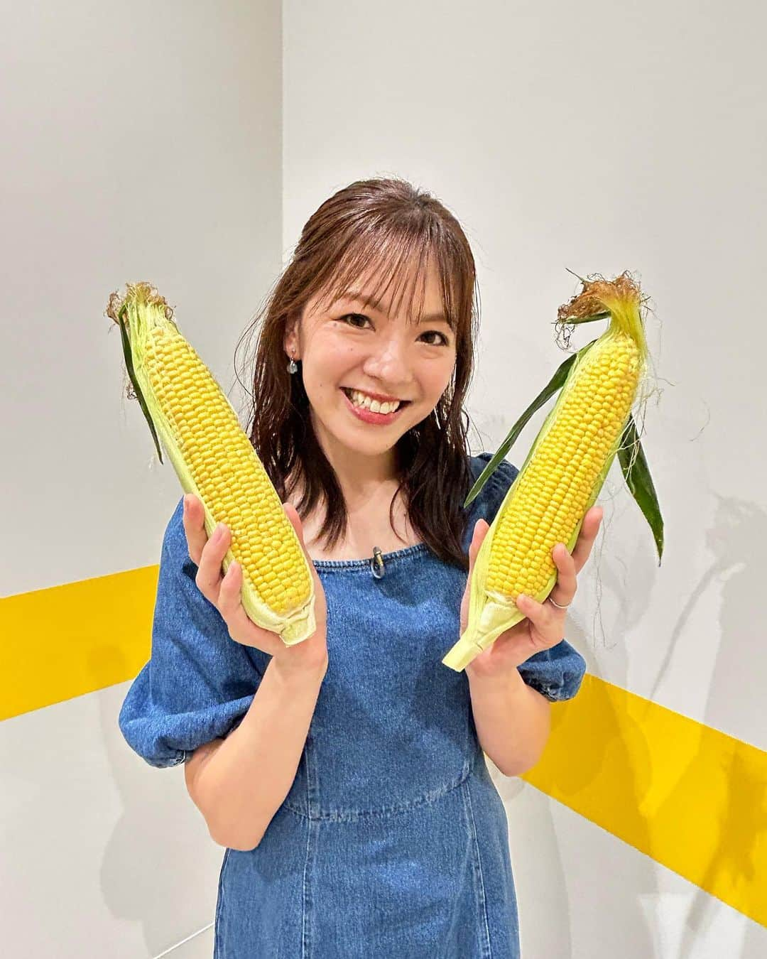 芳賀愛華のインスタグラム：「イチモニありがとうございました☺️  今日は食のチカラで 北海道産のとうもろこしを ご紹介しました〜☺️  甘みが強い夏の味覚🌽🌽🌽🌽❤️  ぜひお近くの全道のイオン、 イオンスーパーセンター、 マックスバリュでお買い求めください♡  #イチモニ#とうもろこし#夏」