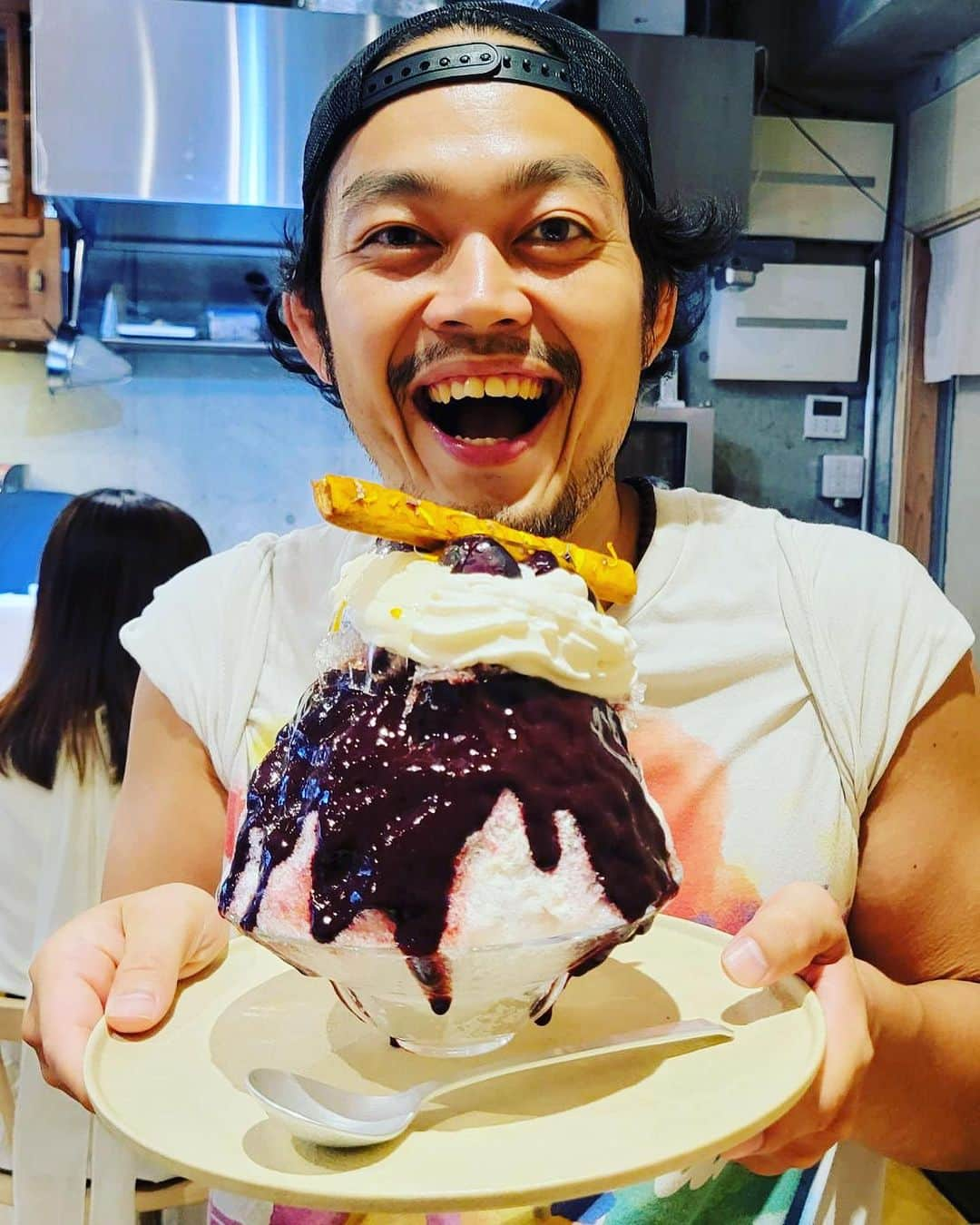 福田洋のインスタグラム：「ヨガをしてかき氷を食べる、というイベントを計画したらとんでもないことになりました🍧🫶  #ギャル #かき氷 #プロレス #プロレスラー #prowrestling #prowrestler  #basara_pw #上原食堂」