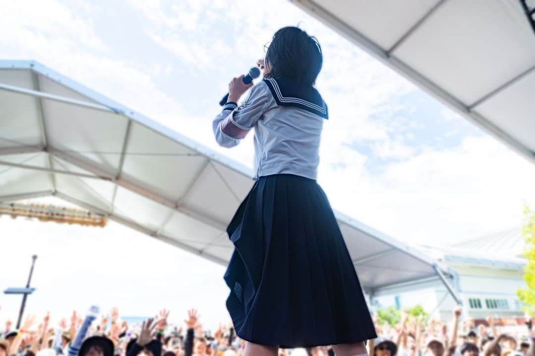 新しい学校のリーダーズさんのインスタグラム写真 - (新しい学校のリーダーズInstagram)「2023.8.19 「SUMMER SONIC 2023 -OSAKA-」 at Maishima Sonic Park 🍃✨️  <SETLIST> 1. 青春を切り裂く波動 2. 最終人類 3. Free Your Mind 4. マ人間 5. Pineapple Kryptonite REMIX 6. オトナブルー 7. NAINAINAI 8. 迷えば尊し  photo by ニイドメッチ #summersonic #サマソニ #新しい学校のリーダーズ#ATARASHIIGAKKO」8月19日 17時29分 - japan_leaders